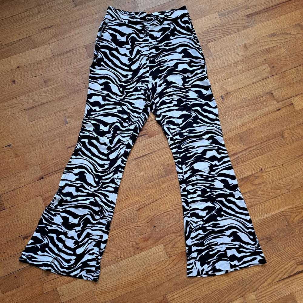 H&M Zebra Print Flare Pants Sz 6 NWOT - Picture 2 of 9